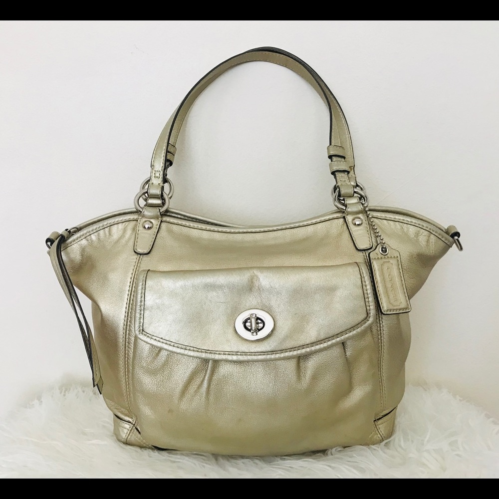 ⭐️ Coach shoulder handbag; ladies handheld purse